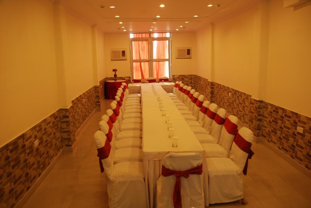 Hotel Ganga Ratan Agra  Esterno foto